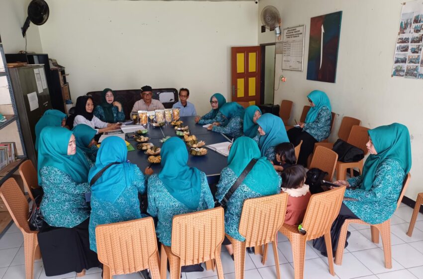  RAPAT KOORDINASI TP PKK DESA MEKARWANGI